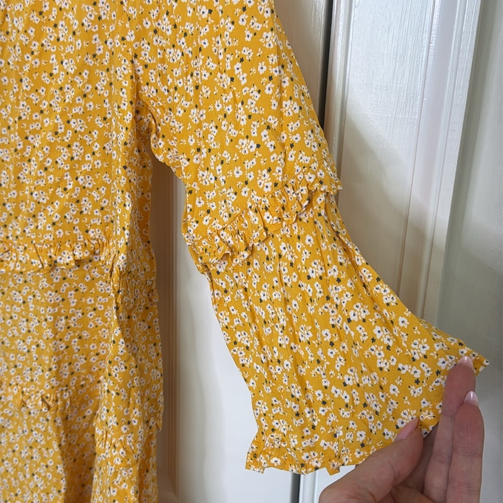beachlunchlounge golden yellow 3/4 sleeve tiered blouse - Picture 4 of 7